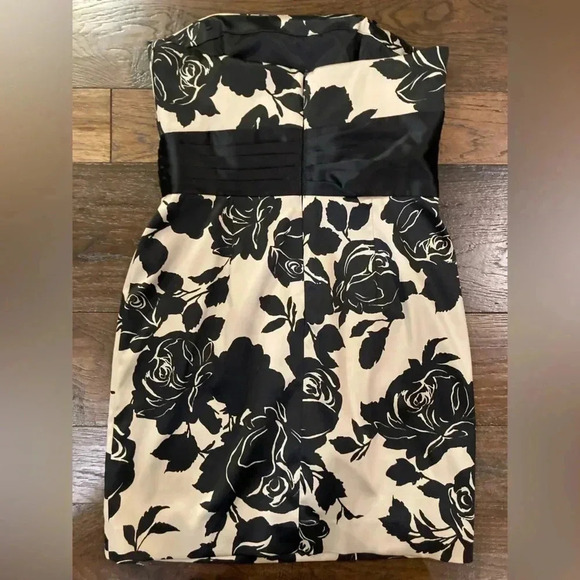WHBM Champagne/ Black Strapless Cocktail Dress- size 8 - Picture 7 of 7